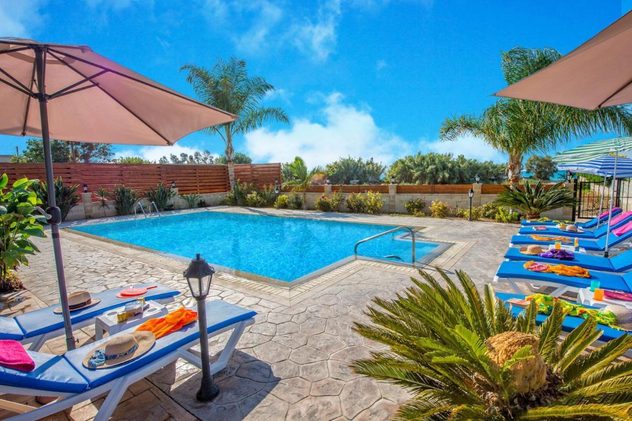 Dora' S Villa อาร์กากา ภายนอก รูปภาพ