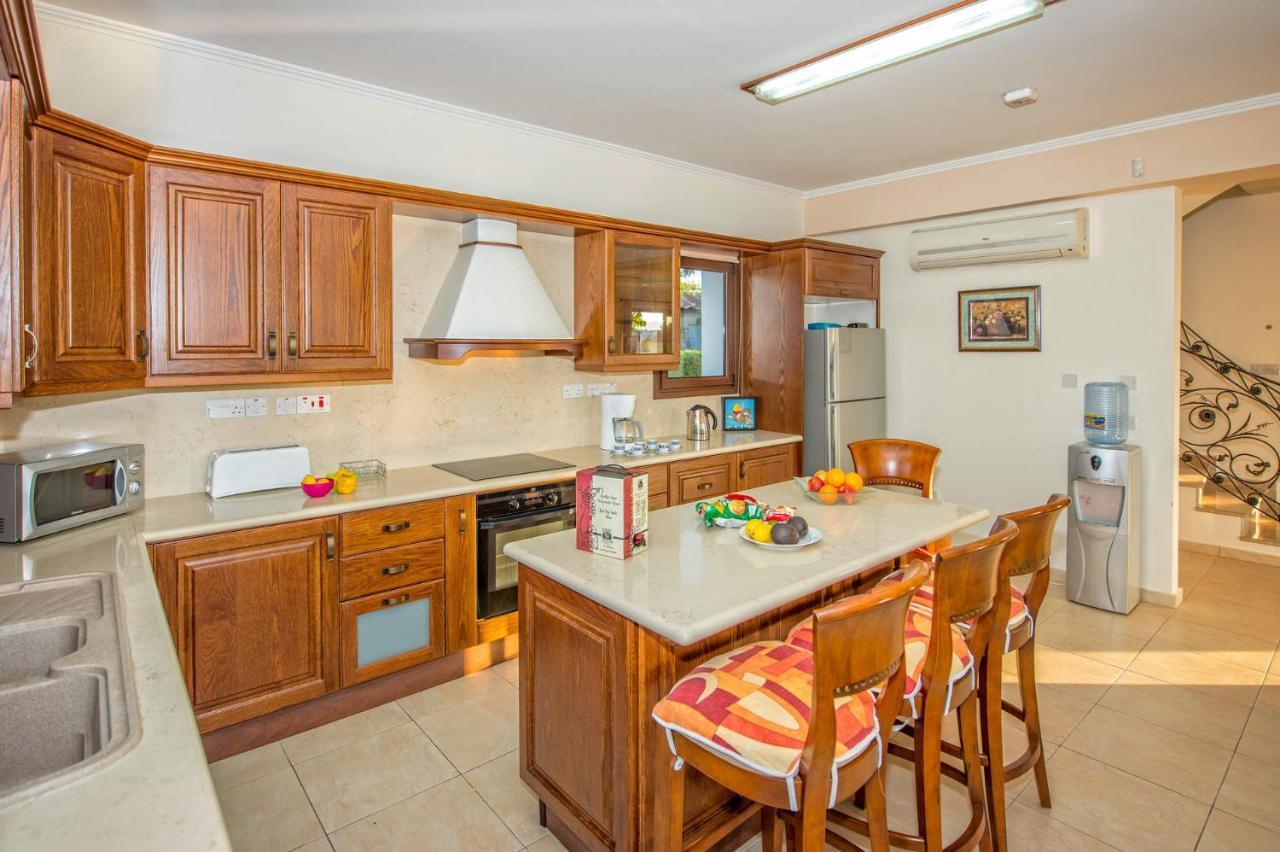 Dora' S Villa อาร์กากา ภายนอก รูปภาพ