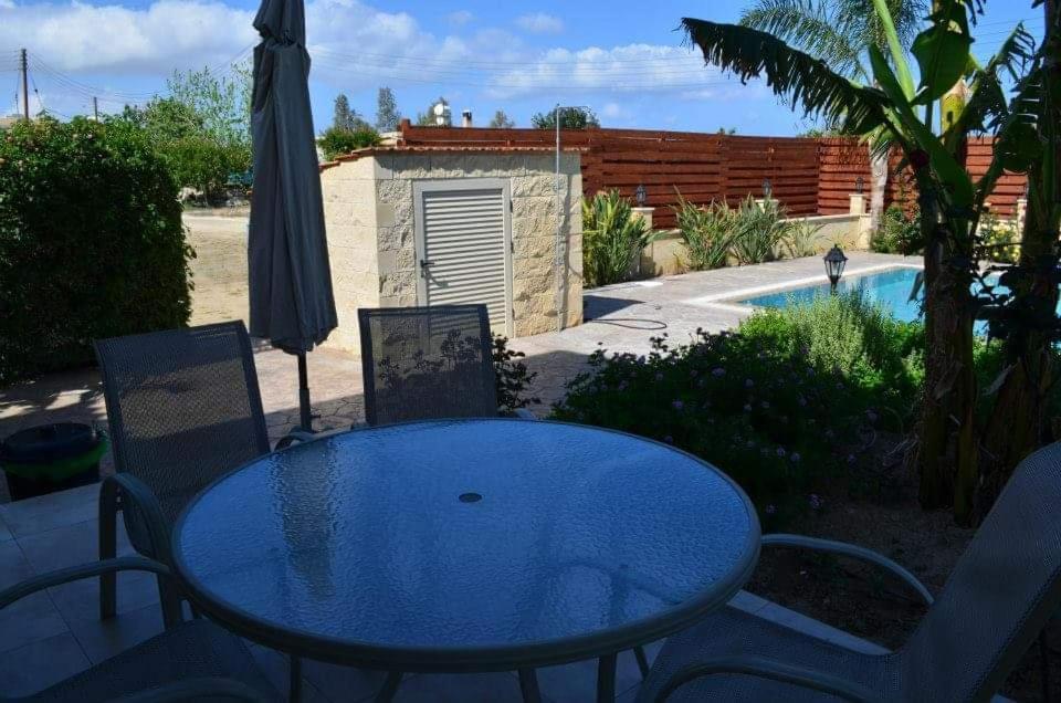 Dora' S Villa อาร์กากา ภายนอก รูปภาพ