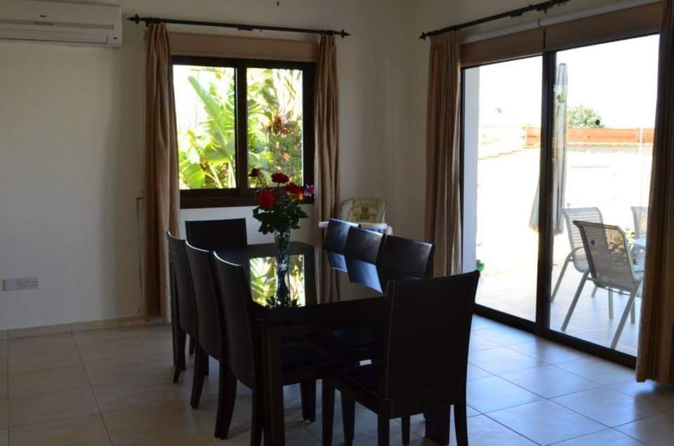 Dora' S Villa อาร์กากา ภายนอก รูปภาพ