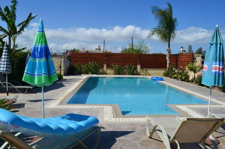 Dora' S Villa อาร์กากา ภายนอก รูปภาพ
